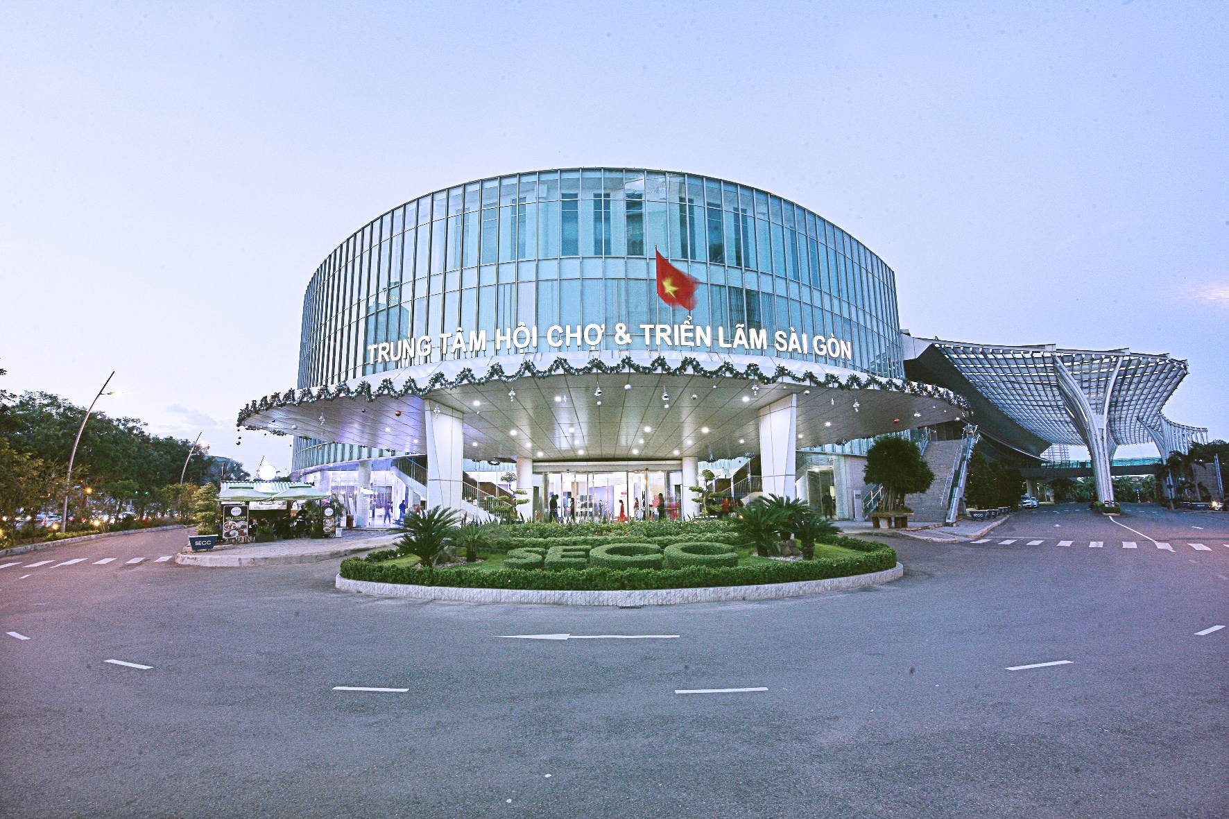 SECC HONOURED WITH “VIETNAM’S BEST CONVENTION CENTRE 2021” FROM WORLD MICE AWARDS